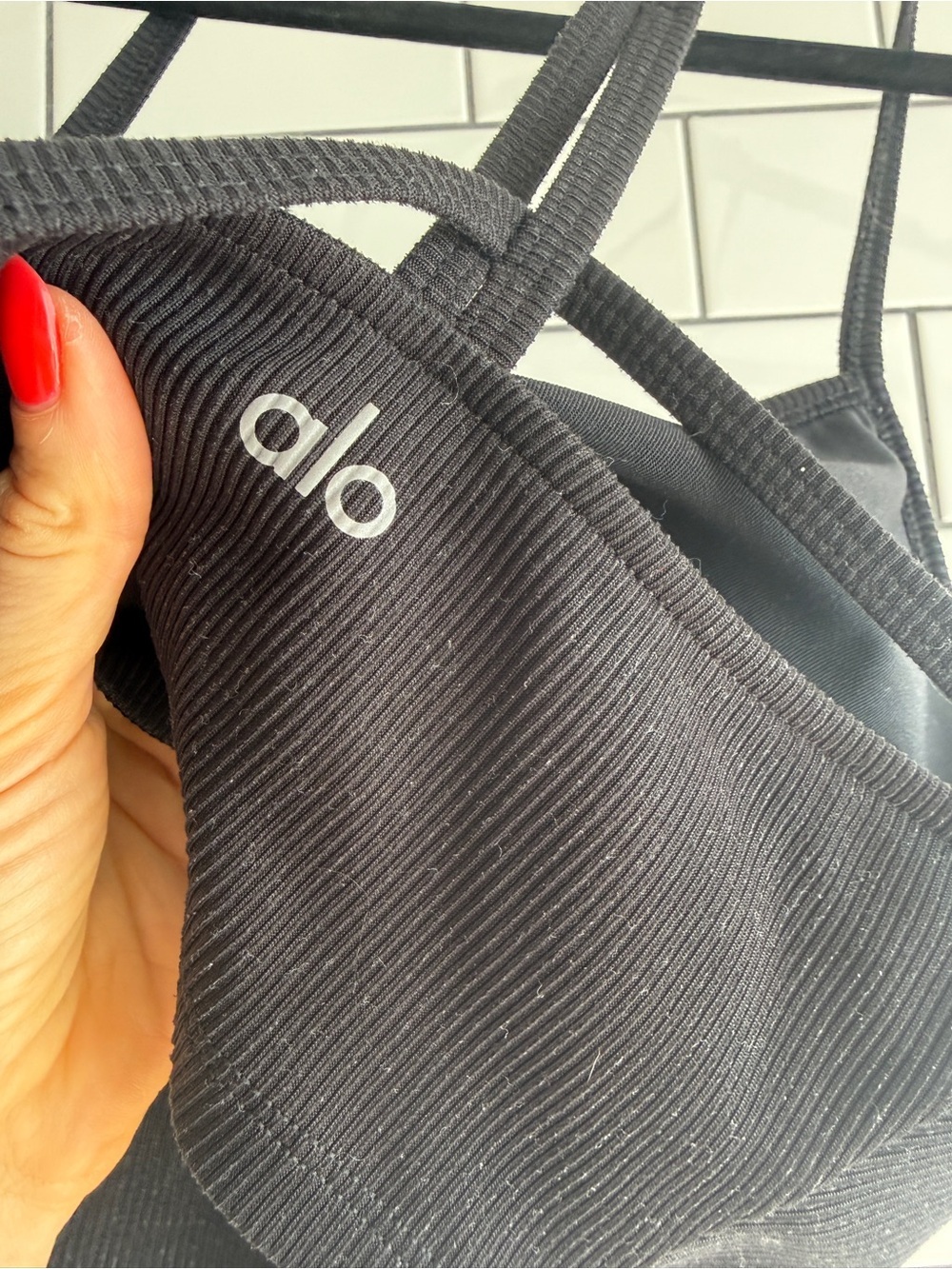 ALO Yoga Black Ribbed Sports Tank - Picture 4 of 5